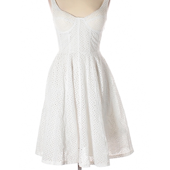 Ariella Dresses & Skirts - Like New ARIELLA White Dress